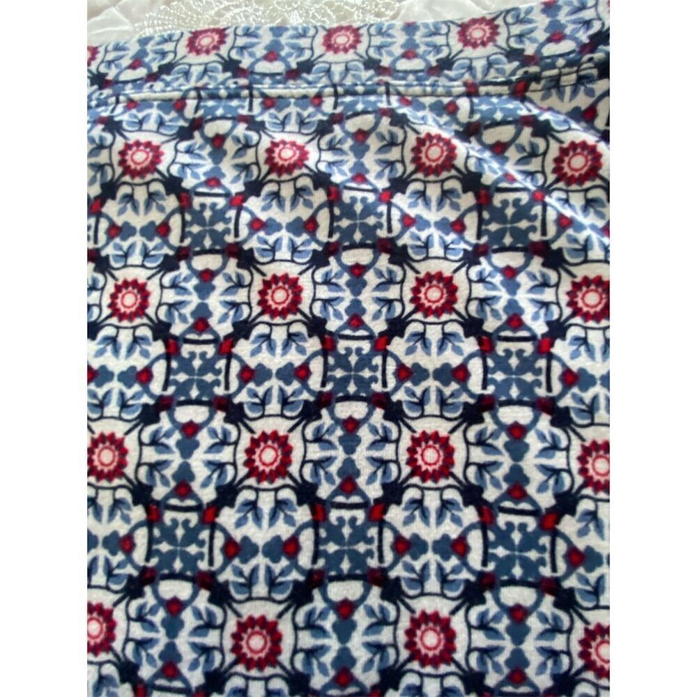Max Studio Knee Length Skirt Blue, Navy and Red Geometric Print Size Medium - Picture 7 of 12